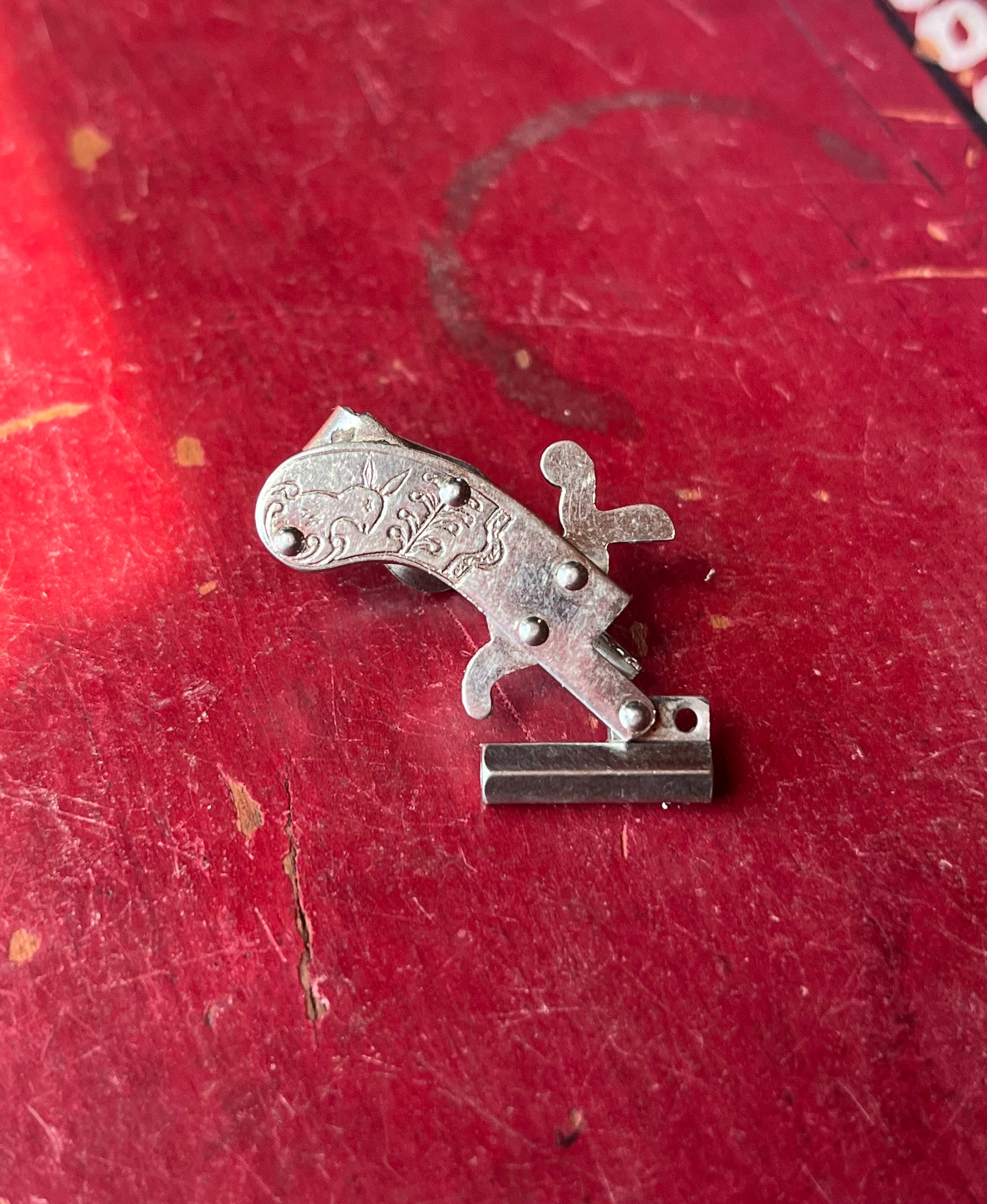Vintage Chadwick Japanese Silver Tone Bunny Derringer Pistol Cap