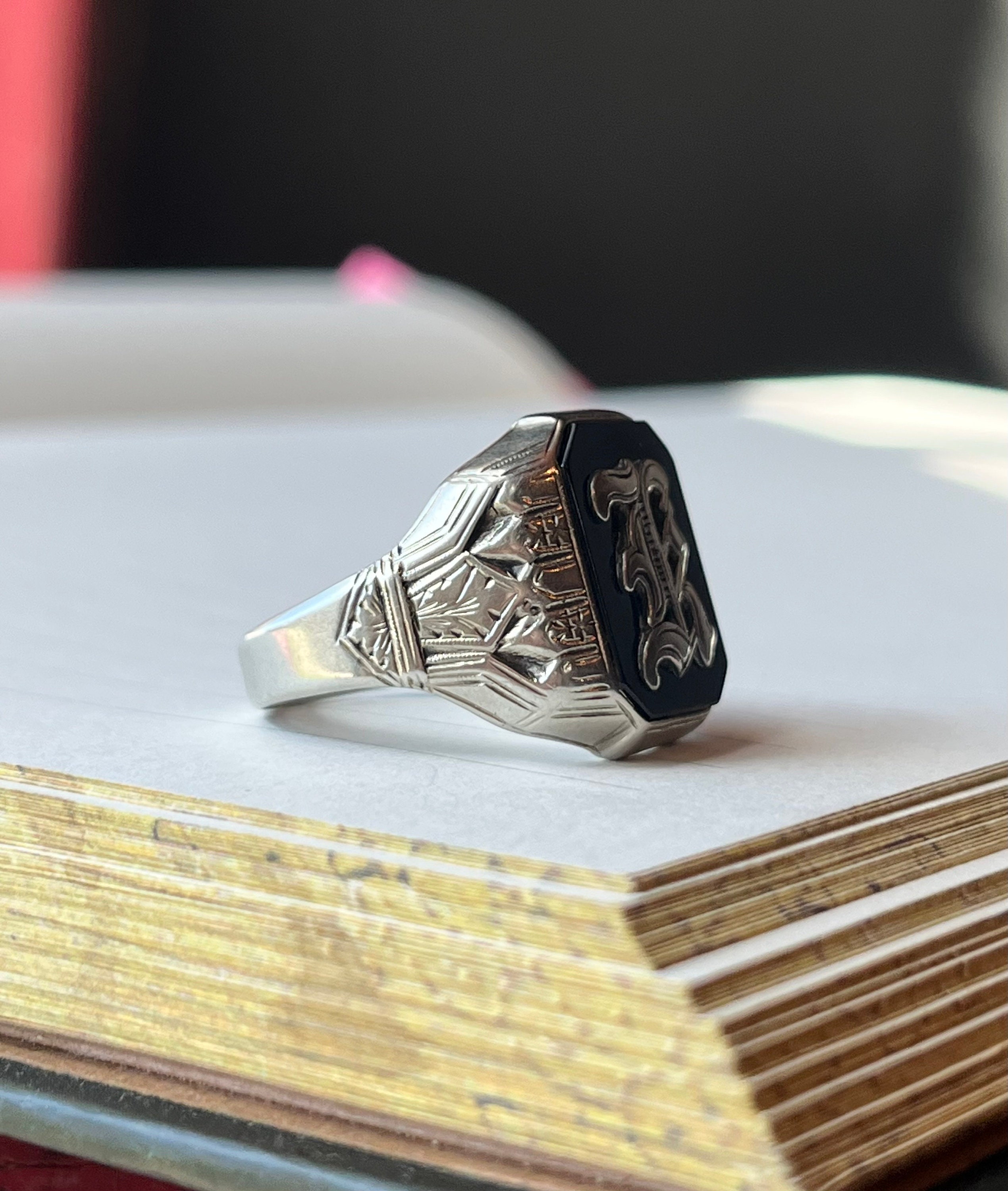 Sz 11.5 ~ Vintage Art Deco 10K White Gold & Black Onyx