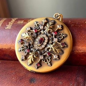 Antique Victorian Gold-Fill Locket