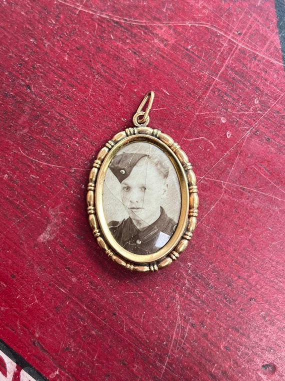 Antique Gold Filled Soldier Picture Locket