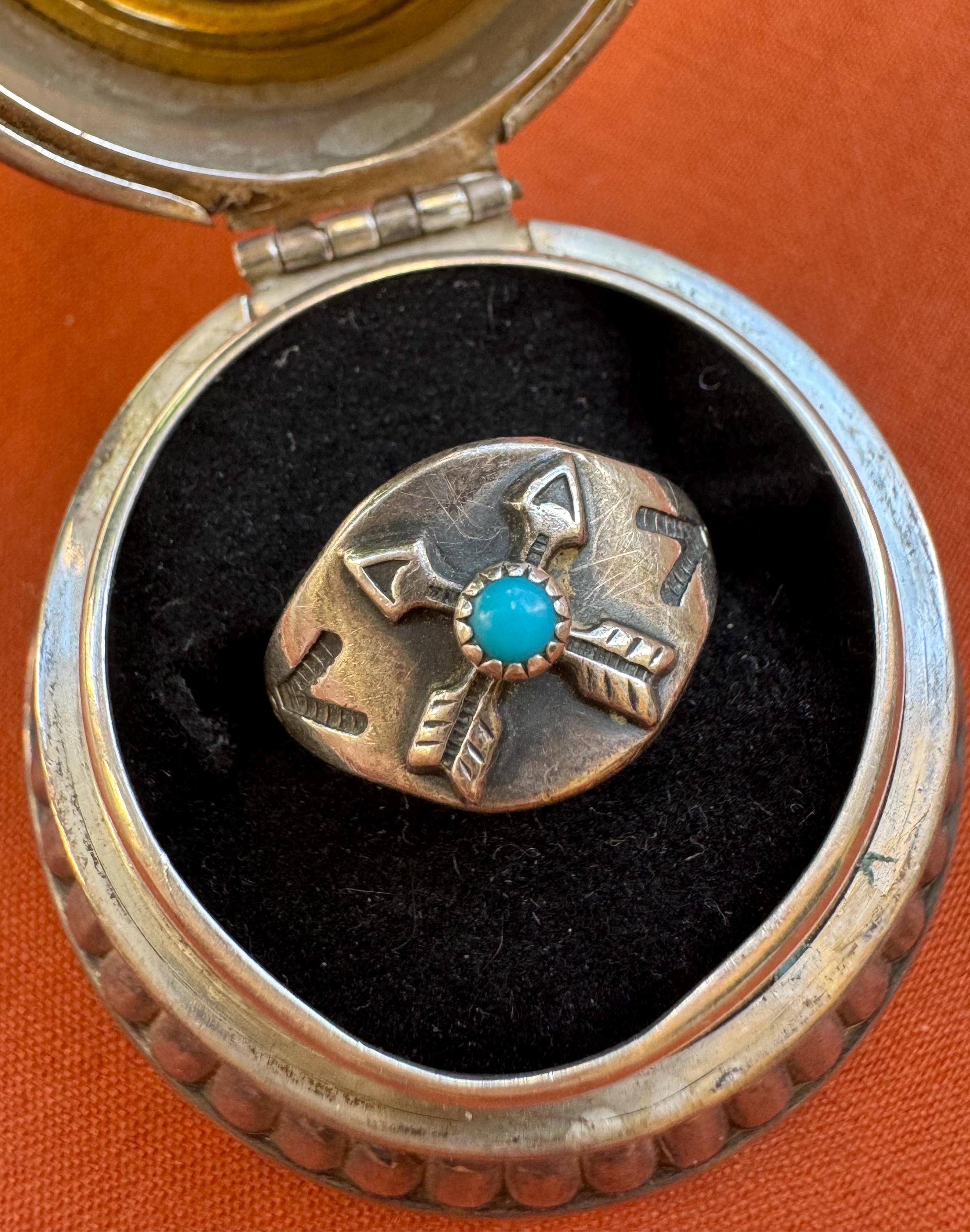 Sz 6 ~ Vintage Native American Sterling Silver & Turquoise Crossed