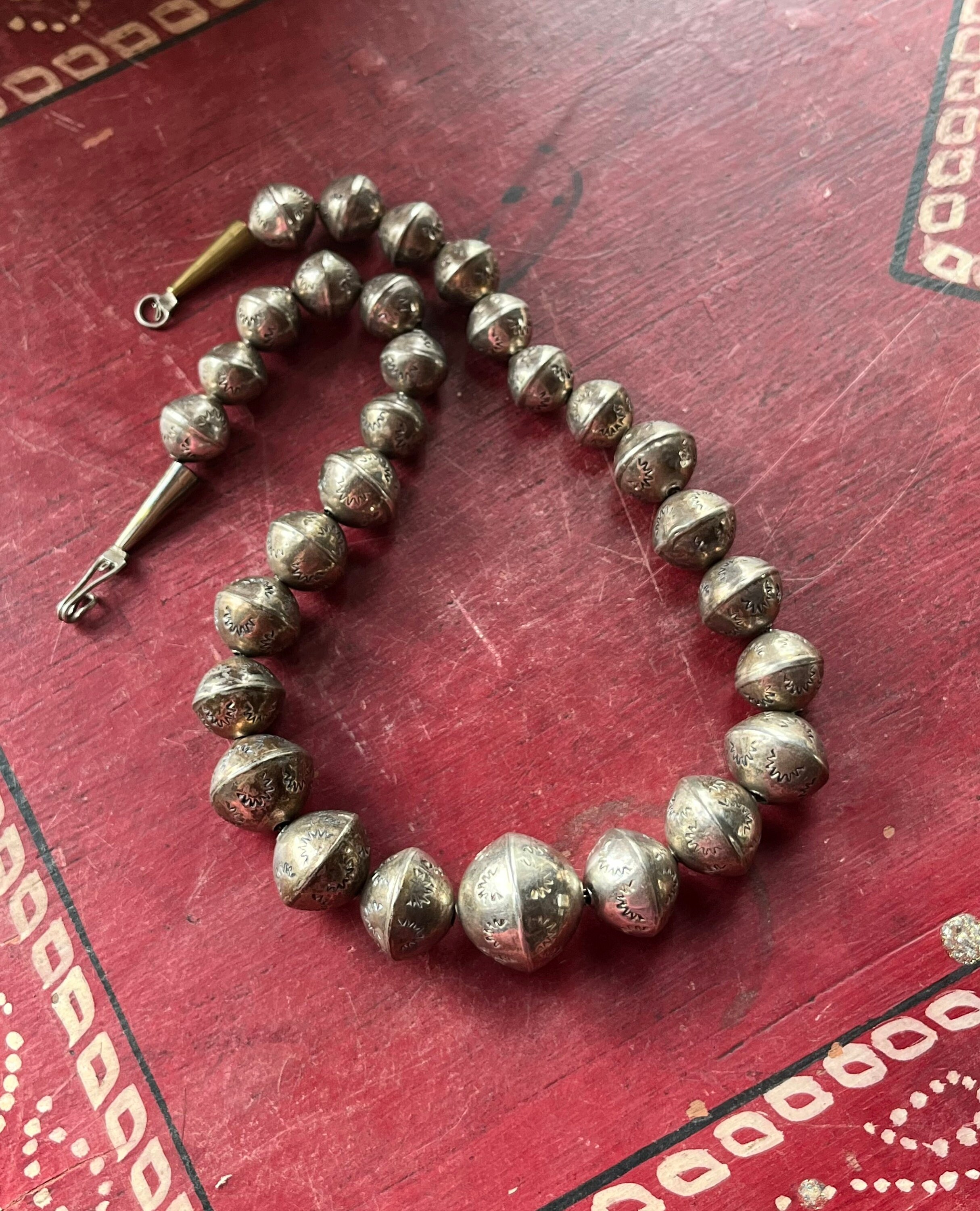 Collier Perles En Argent Massif Style Navajo / Amérindien - Occasion - Couleur Argenté