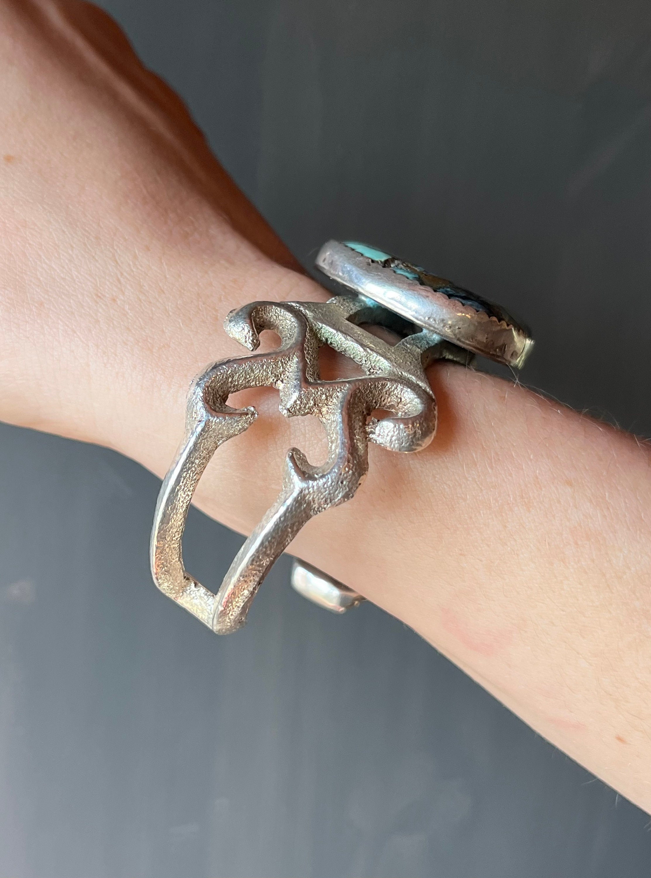 ブレスレット・バングル Vintage NAVAJO Sandcast Bracelet Special RARE! Vintage Native American Navajo Sterling Silver