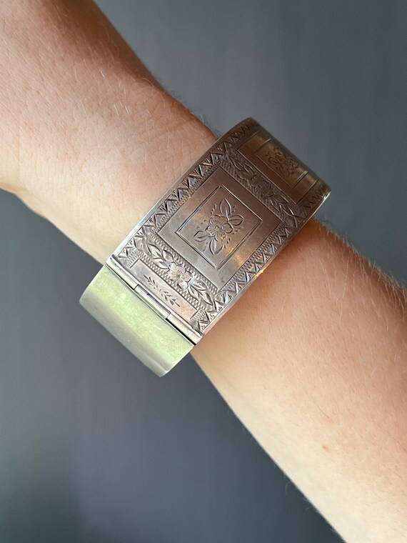 Antique Victorian Solid Silver Etched Floral Hing… - image 7