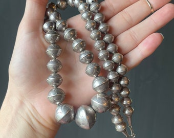 Vintage Native American Sterling Silver Graduated Navajo Pearl