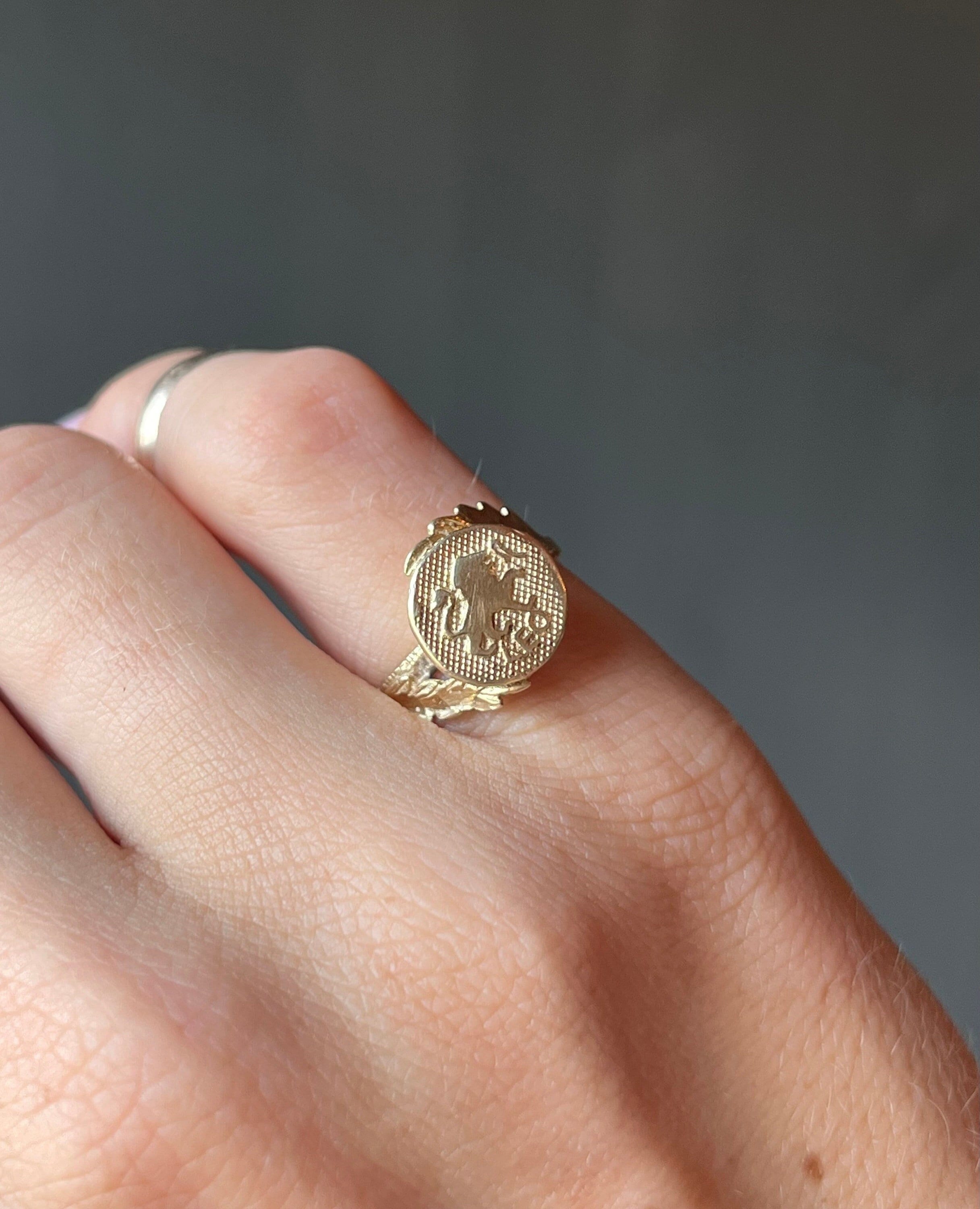 ⑩ライオネルRING 真鍮 Sz 4.5 ~ Vintage 10K Yellow Gold Leo Lion Zodiac Medallion Coin