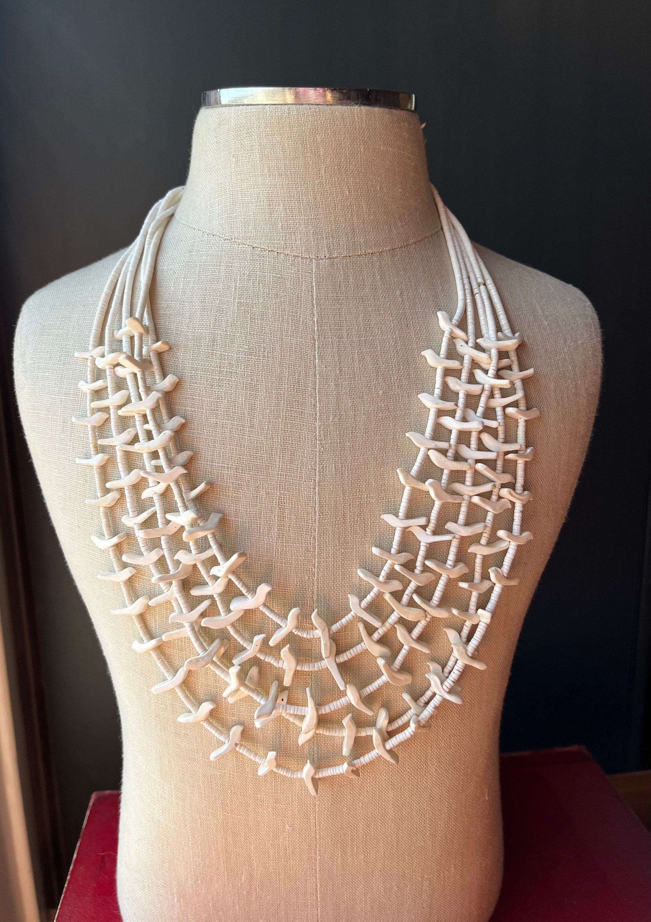 ☆人気☆【VINTAGE HOLLYWOOD】☆Twist Leaf Chain Necklac.e☆ VINTAGE HOLLYWOOD】Twist Leaf Chain Necklace〜ネックレス
