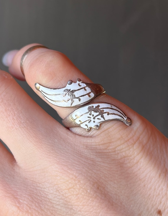 Sz 5 ~ Vintage Siam Adjustable Sterling Silver & White Enamel Wrap