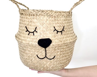 Large seagrass animal belly basket -With a hand embroidered lioness face. Perfect as a toy storage basket