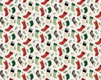 Christmas Traditions Calze Crema di Dani Mogstad Collection da Riley Blake Designs- Continuous Yardage (Inv # 63146)
