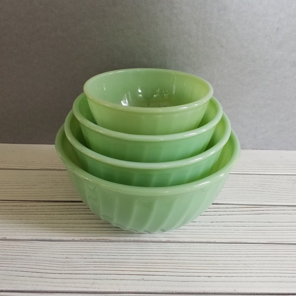 Jadeite Fire King Mixing Bowls Swirled Green Vintage Set of 4