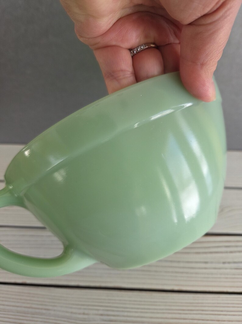 Fire-King Batter Bowl - Thumbnail 4