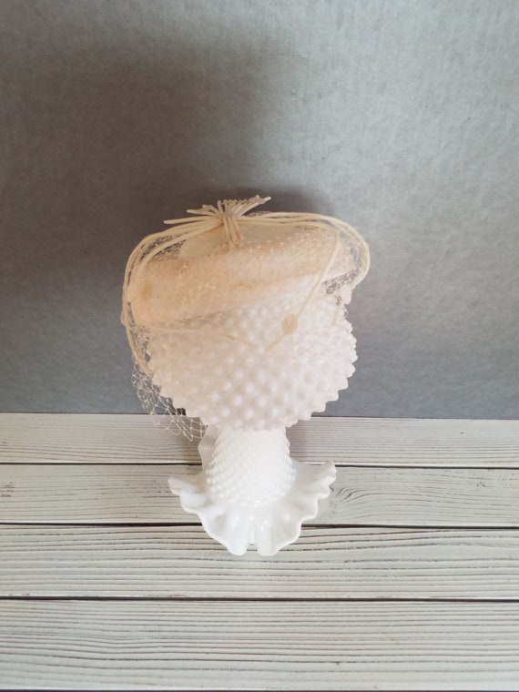 Vintage Crown Hat Dots Ivory Veiled Union Made US… - image 1