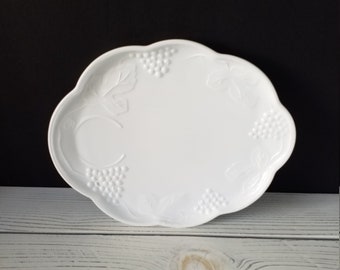 White Milk Glass Grapes Snack Tray Indiana Glass