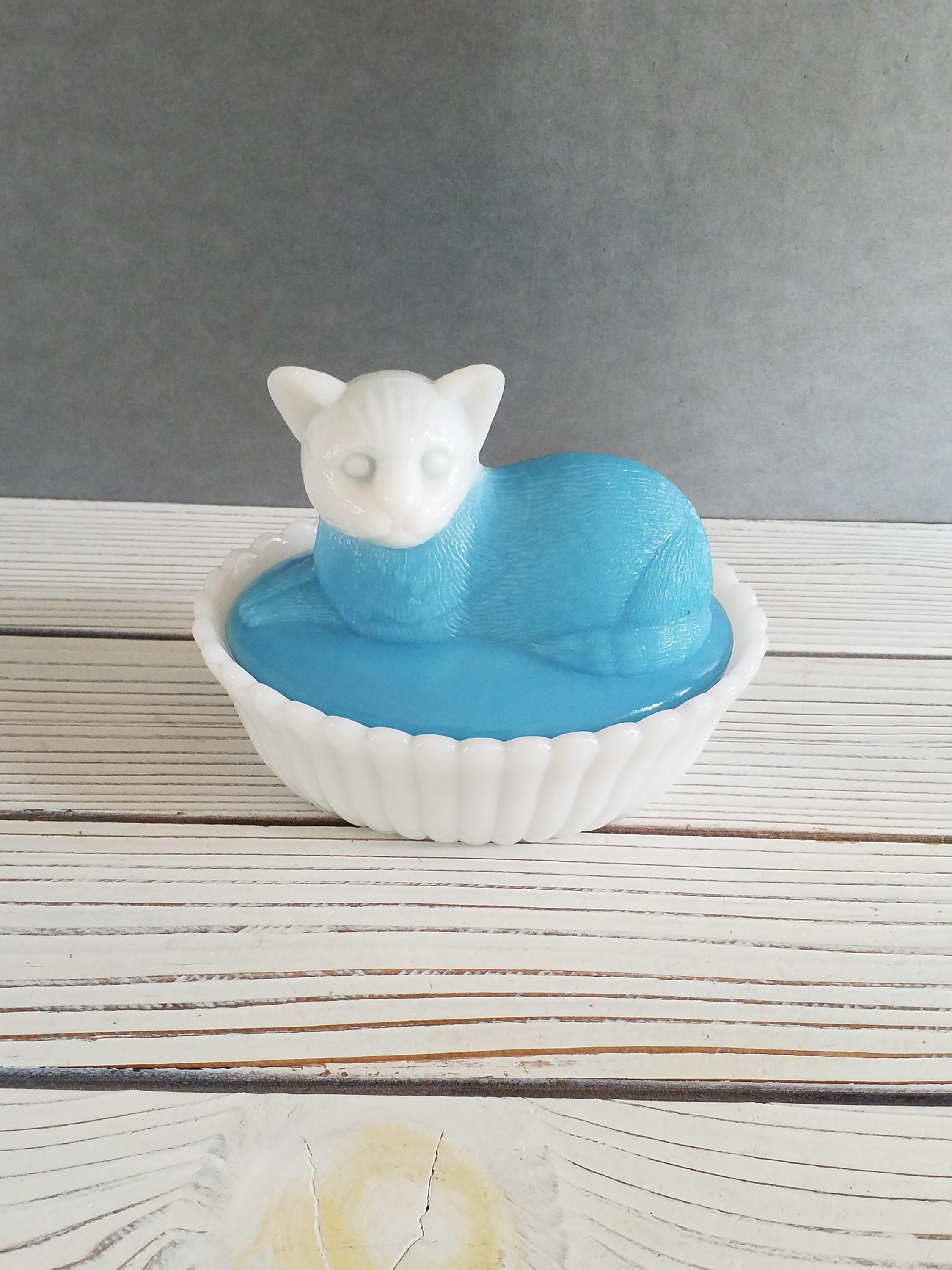 【アンティーク】猫のミルクガラスキャンディディッシュ　Cat on nest アンティーク】猫のミルクガラスキャンディディッシュ Cat on