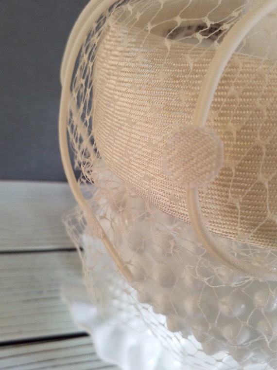 Vintage Crown Hat Dots Ivory Veiled Union Made US… - image 4