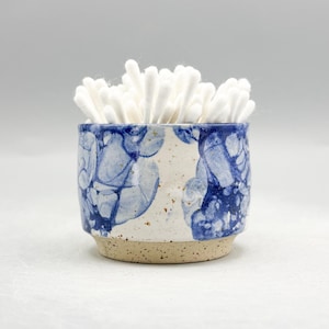 Porta-tazza/porta-cotton fioc, in gres maculato, smalto Nettuno, capacità 200 ml