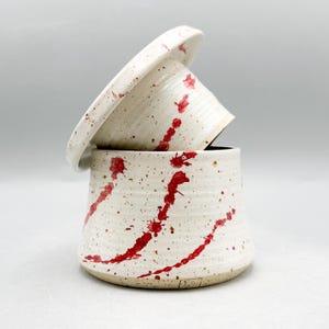 Butter Crock, handmade out of speckled stoneware with crimson splash decoration, holds 160mL/5.4oz