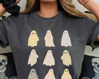 Boho Halloween Shirt, Boho Floral Ghost Tshirt, Floral Halloween Tee, Cute Ghost Shirt, Wildflower Halloween Shirt, Cozy Fall Season Shirt