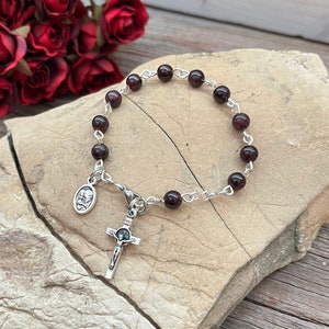 January Birthstone Garnet Rosary Bracelet - Catholic Rosary - Decade Rosary - Catholic Gift - Birthstone Bracelet - Birthstone Gift For Mom
