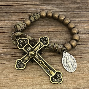 Camo Paracord, Antique Bronze Pocket Rosary - Apostle Crucifix - Catholic Rosary - FHC Gift - Rosary For Men - Baptism Gift