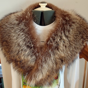 Handgefertigter Vintage Fell Wrap: 106cm x 13cm Kragen
