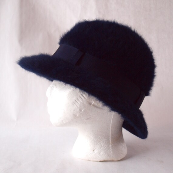 Vintage hat, Navy blue Fur Hat, Kangol cloche buc… - image 5