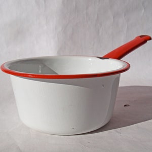 Vintage Enamelware Small Sauce Pan: Retro Kitchen Decor