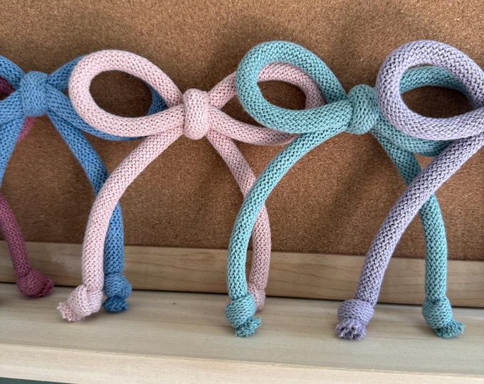 Mini Knitted Wire Bow, Cute Shelf Decor, Girly Bedroom Wall Art, Cottage core Wall Decor, knitted wire word, coquette playroom art