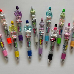 Feestartikelen met veelkleurige kralen Willekeurige keuze