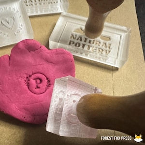 Tampons acryliques personnalisés avec poignée | Tampon logo en argile | Tampons en céramique | Tampons à biscuits | Tampons de savon | Tampon de poterie