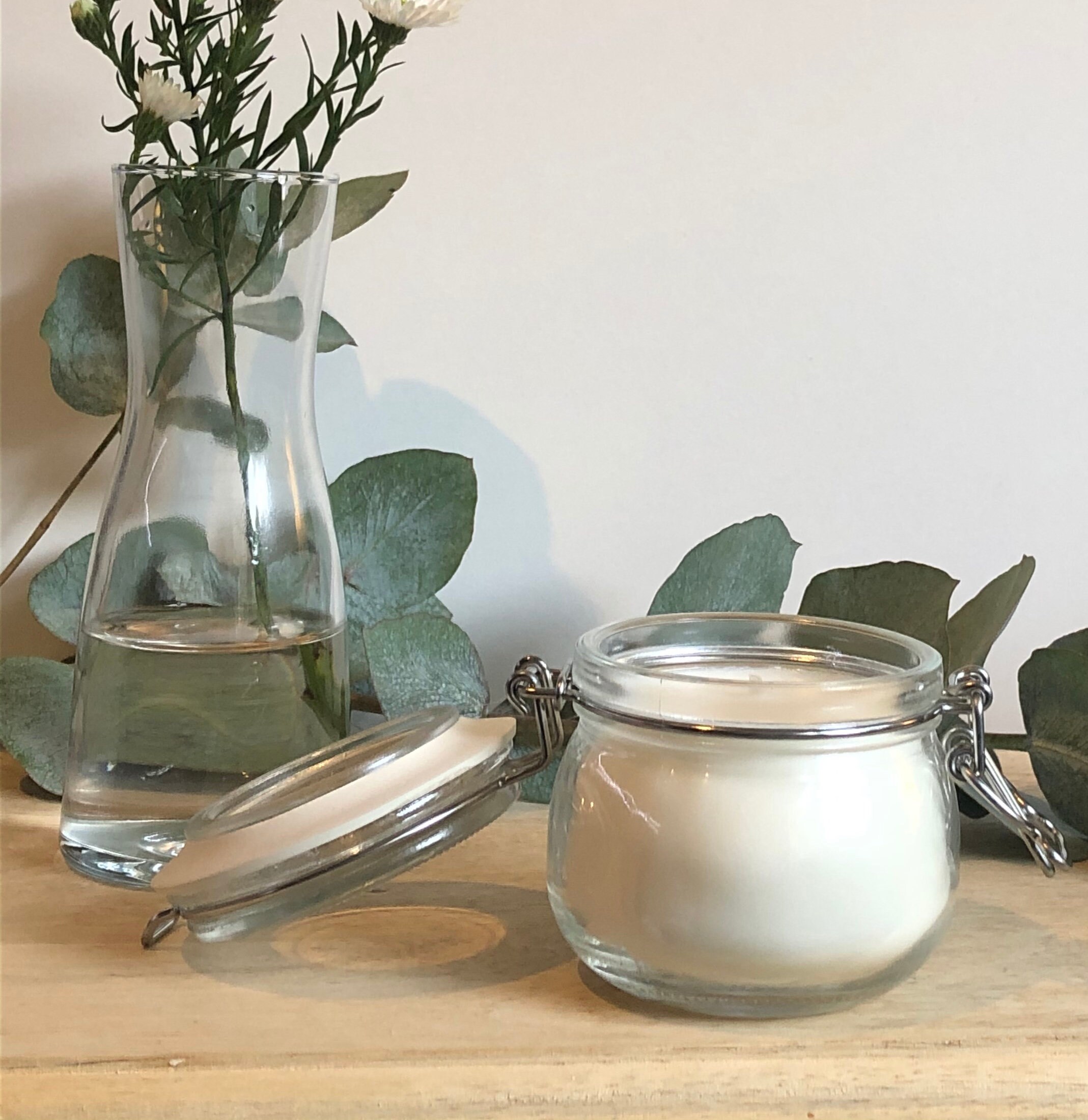 Freesia & Pear Scented candle Strong scented Candle. Floral | Etsy