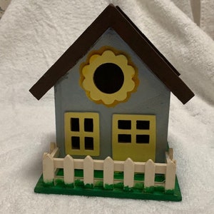 Hand Painted Cottage Birdhouse: Decorative Wooden Bird Lover Gift