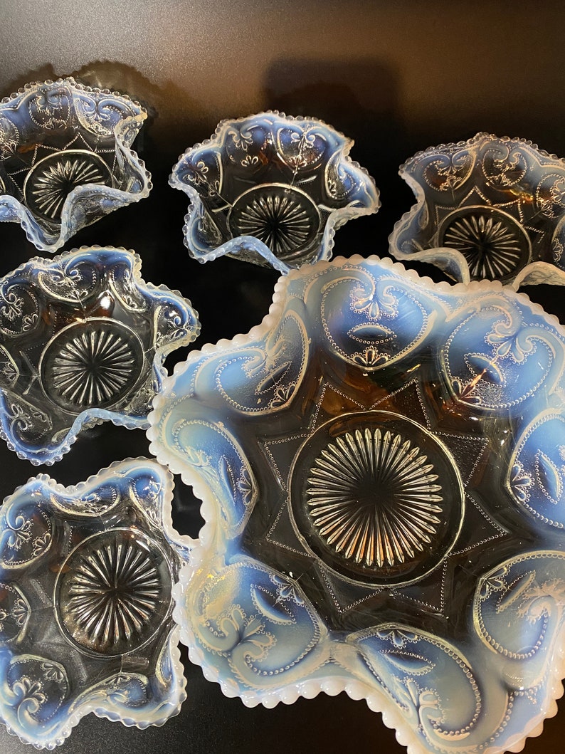 Antique Dugan Jeweled Heart White Opalescent shops Ruffled Berry Bowls, Set of 6