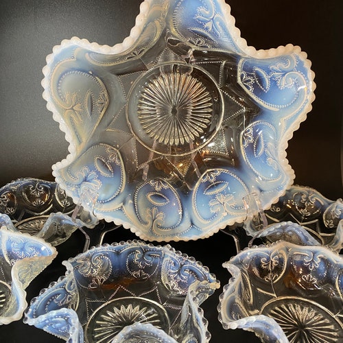 Antique Dugan Jeweled Heart White Opalescent shops Ruffled Berry Bowls, Set of 6