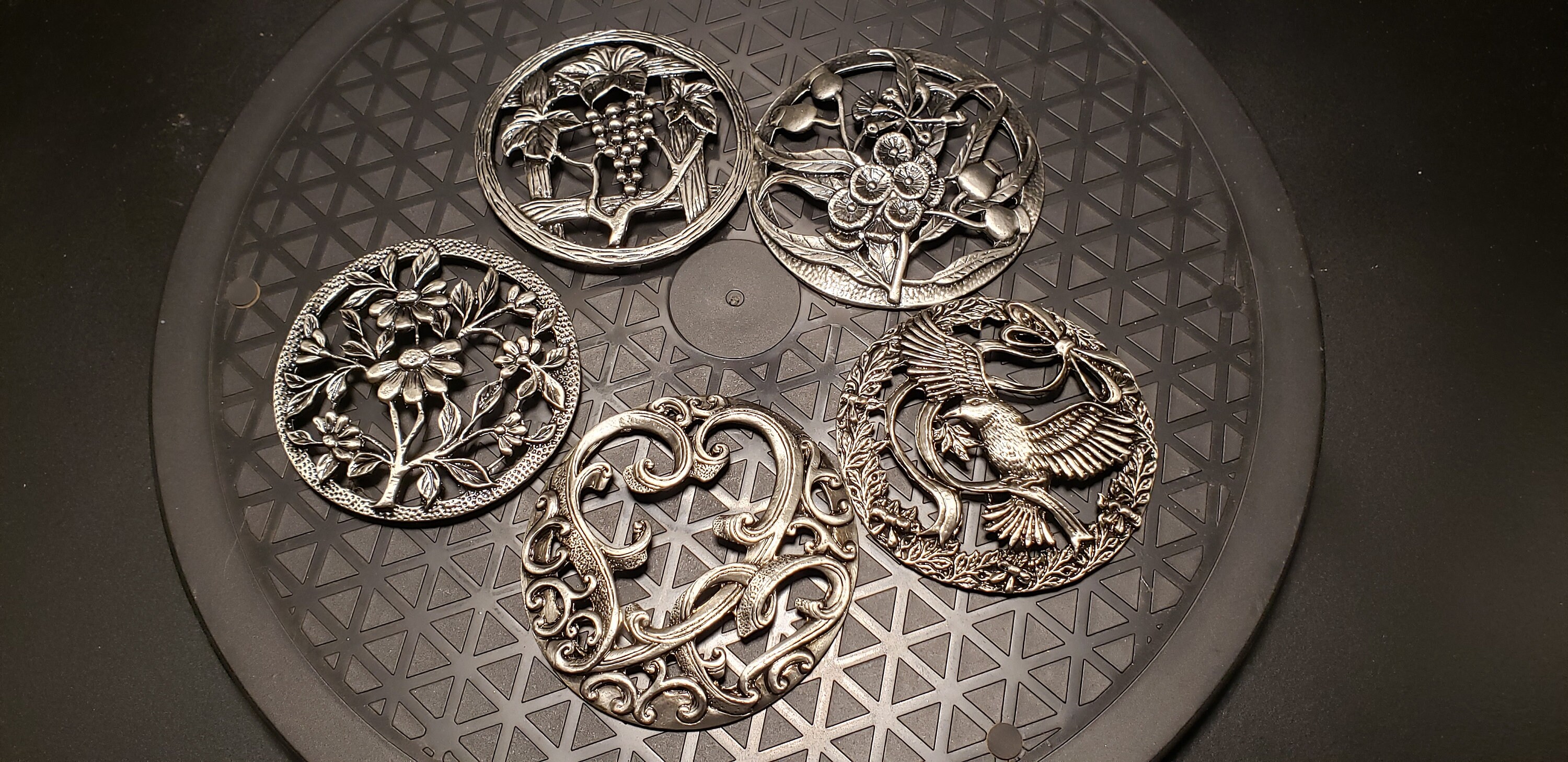 Engraving or placard