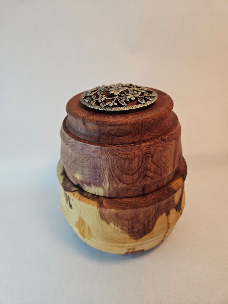 Custom hand turned jewelry box image 3