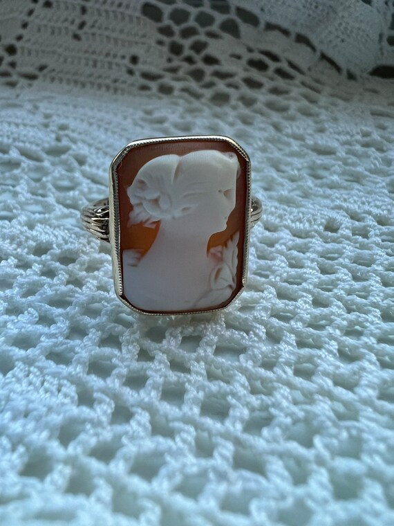 Antique 10k Yellow Gold Cameo Ring - image 2