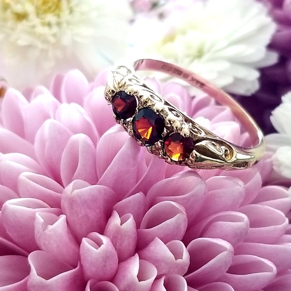 Vintage 9k Antique Style Garnet Ring - image 6