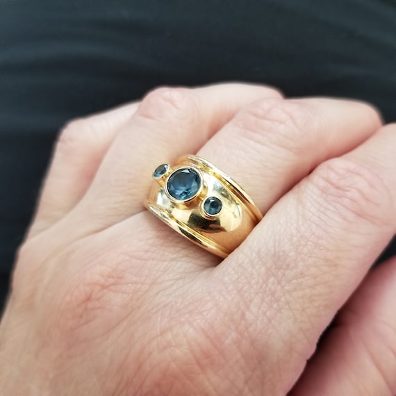 14k Three Stone Sapphire Ring