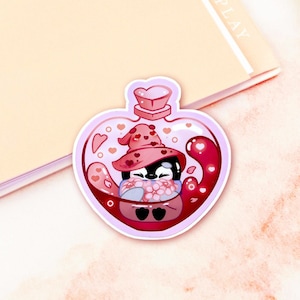Sticker Love Potion, Mochi the Penguin ｜ schattige pinguïn Halloween-sticker, vinylsticker bullet journal, kawaii dieren laptopstickers