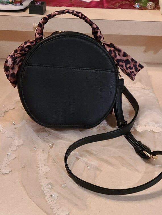 Kelly & Katie Black Crossbody / Carry Handbag wit… - image 7