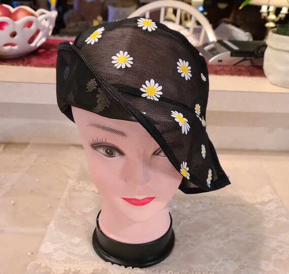 SPECIAL SALE: Daisy Mesh Bucket Hat 
