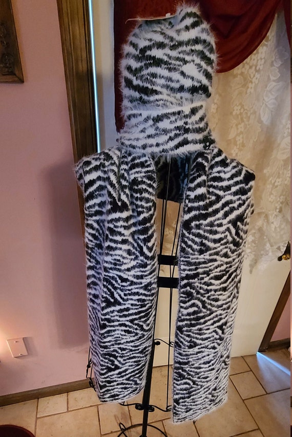 WINTER CLEARANCE GLAM  Zebra Print Black and Whit… - image 6