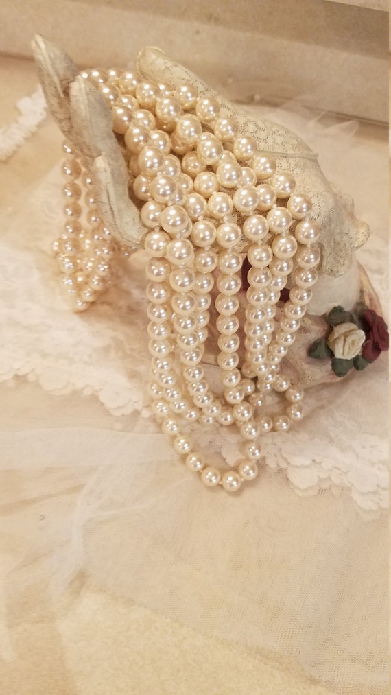 Vintage Joan Rivers Versatile, Hand Knotted Simula