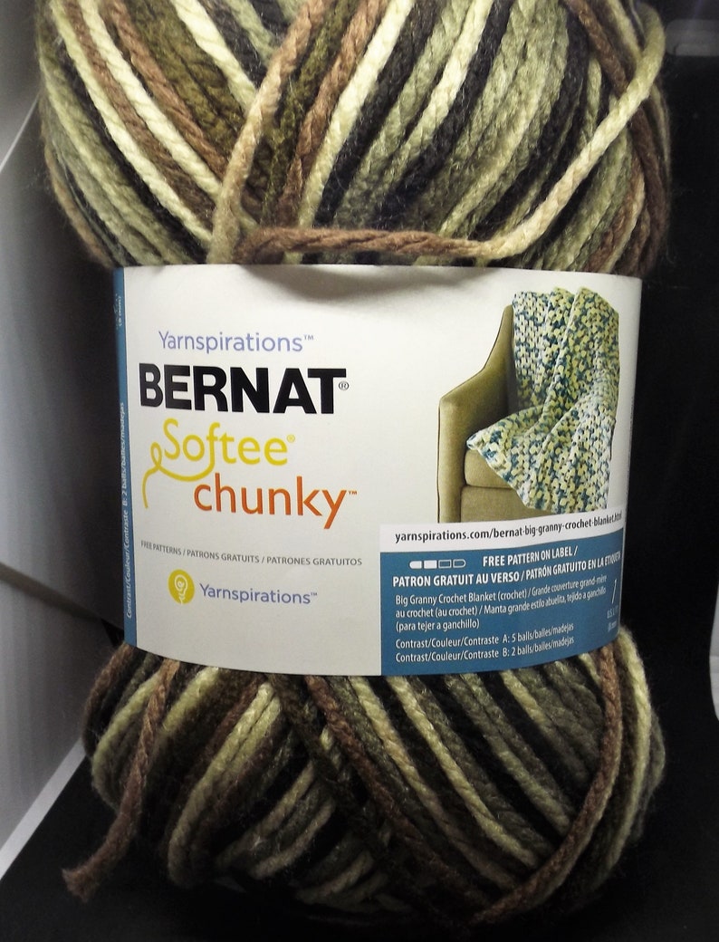 Bernat Softee Chunky Ombre Yarn ~ Jumbo Ball ~ Colour # 31525 Camouflage ~ 300 Grams10.5 Ounces ~ 275 Yards ~ #6 Super Bulky