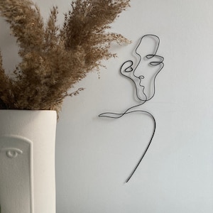 Wire Art, One Line Couple Kiss, Wire Sculpture of Abstract Faces, Metal Sculpture, Tabletop Decor, Minimalist Abstract Style, Gift For Her