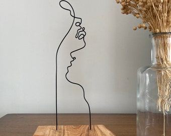 Wire Art, One Line Couple Kiss, Sculpture en fil de visages abstraits, Sculpture en métal, Décor de table, Style abstrait minimaliste, Cadeau pour elle