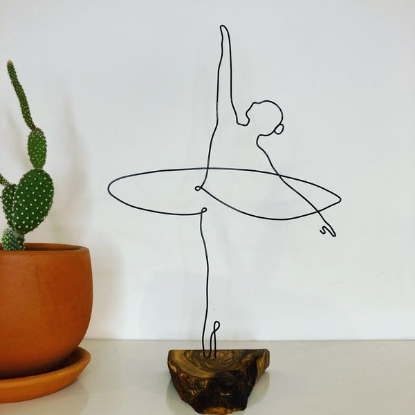 Wire Art Ballerina Sculpture/Handmade/Abstract/Love/Tabletop Decor Wire Art Minimalist Abstract Style