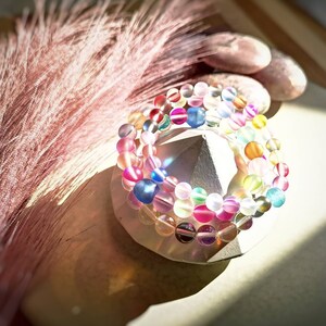 Rainbow Mermaid Quartz Bracelet / Glowing Mermaid Holographic Quartz Stretch Bracelet / Fun Bright Coloured Bracelet / Shimmering Beads